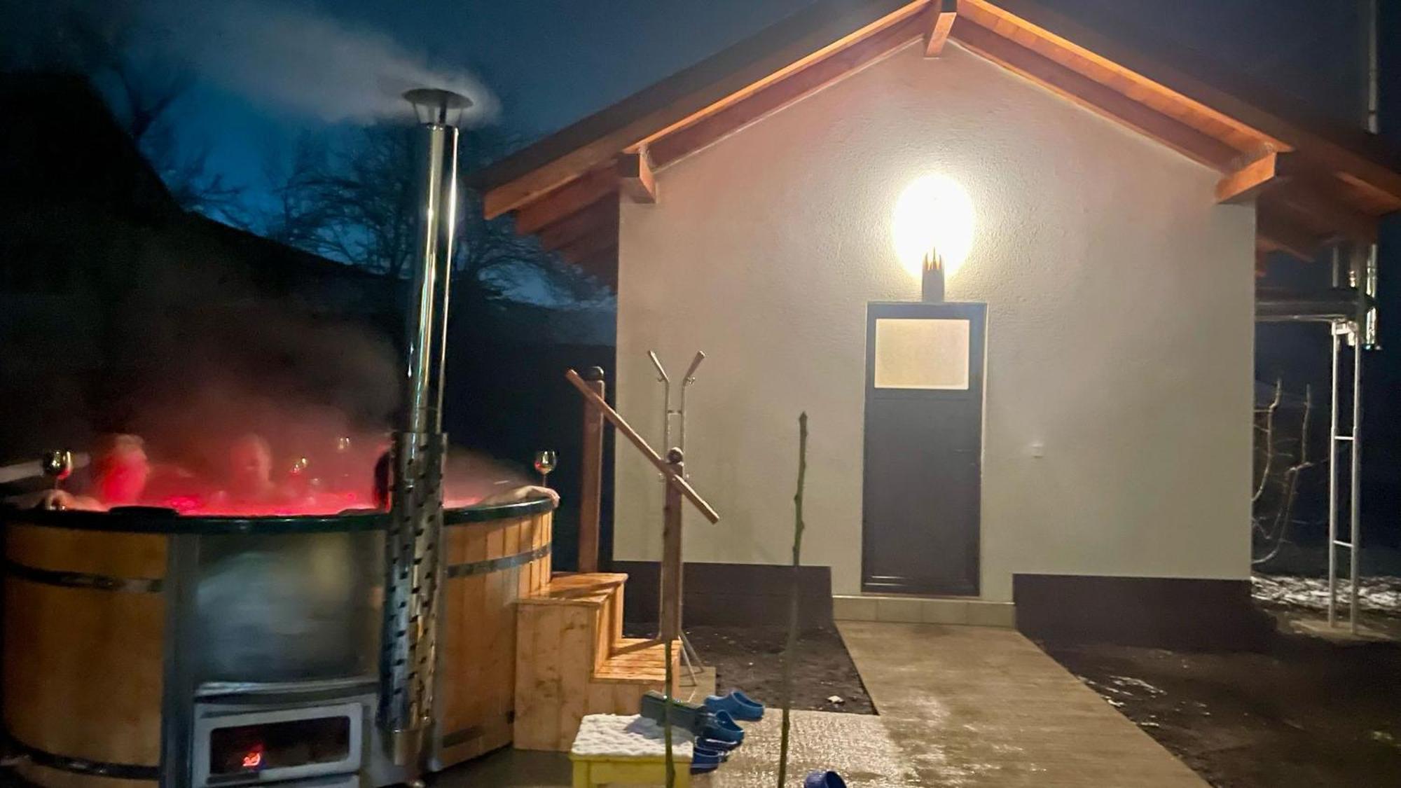 Pensiunea Tania-Nora Alexandru cel Bun Esterno foto